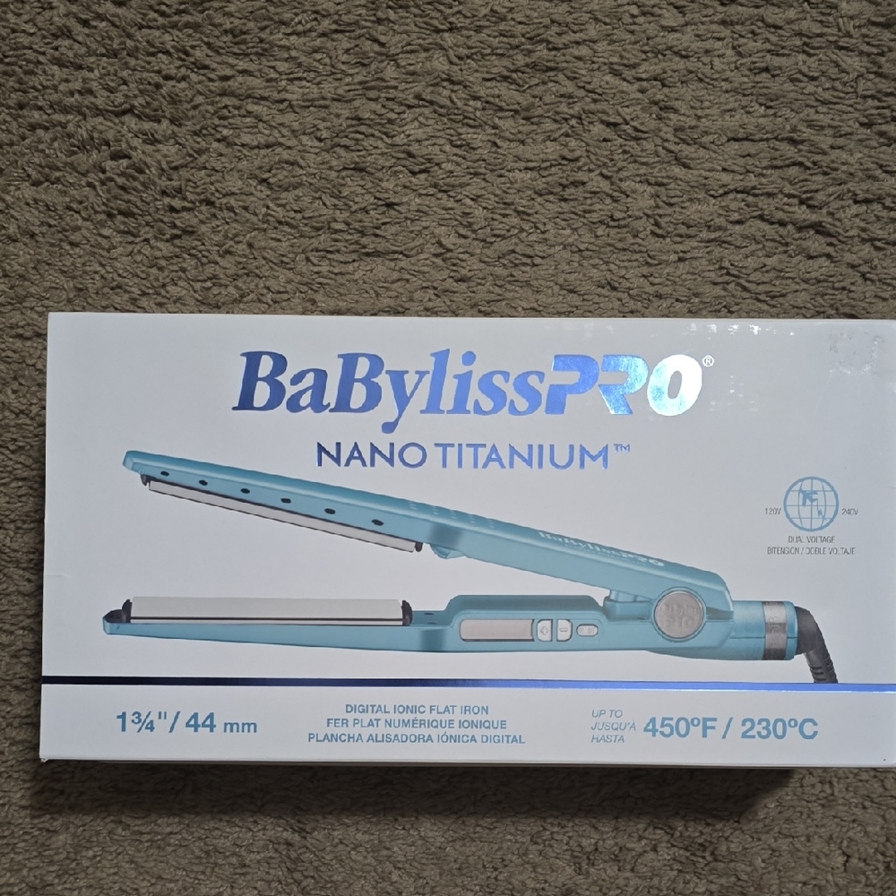 BaBylissPRO Nano Titanium Flat Iron
